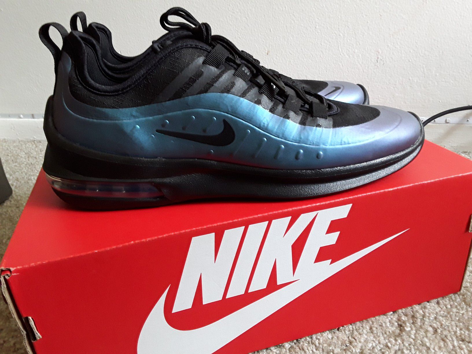 Air Max Axis Premium sz (8.5 ONLY) *LIMITED TIME OFFER*