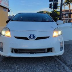 2010 Toyota Prius. 240+ miles
