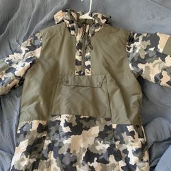 Camo Windbreaker 