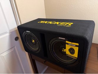 Kicker Dual 10 Subs + Kicker Amp Mint condition