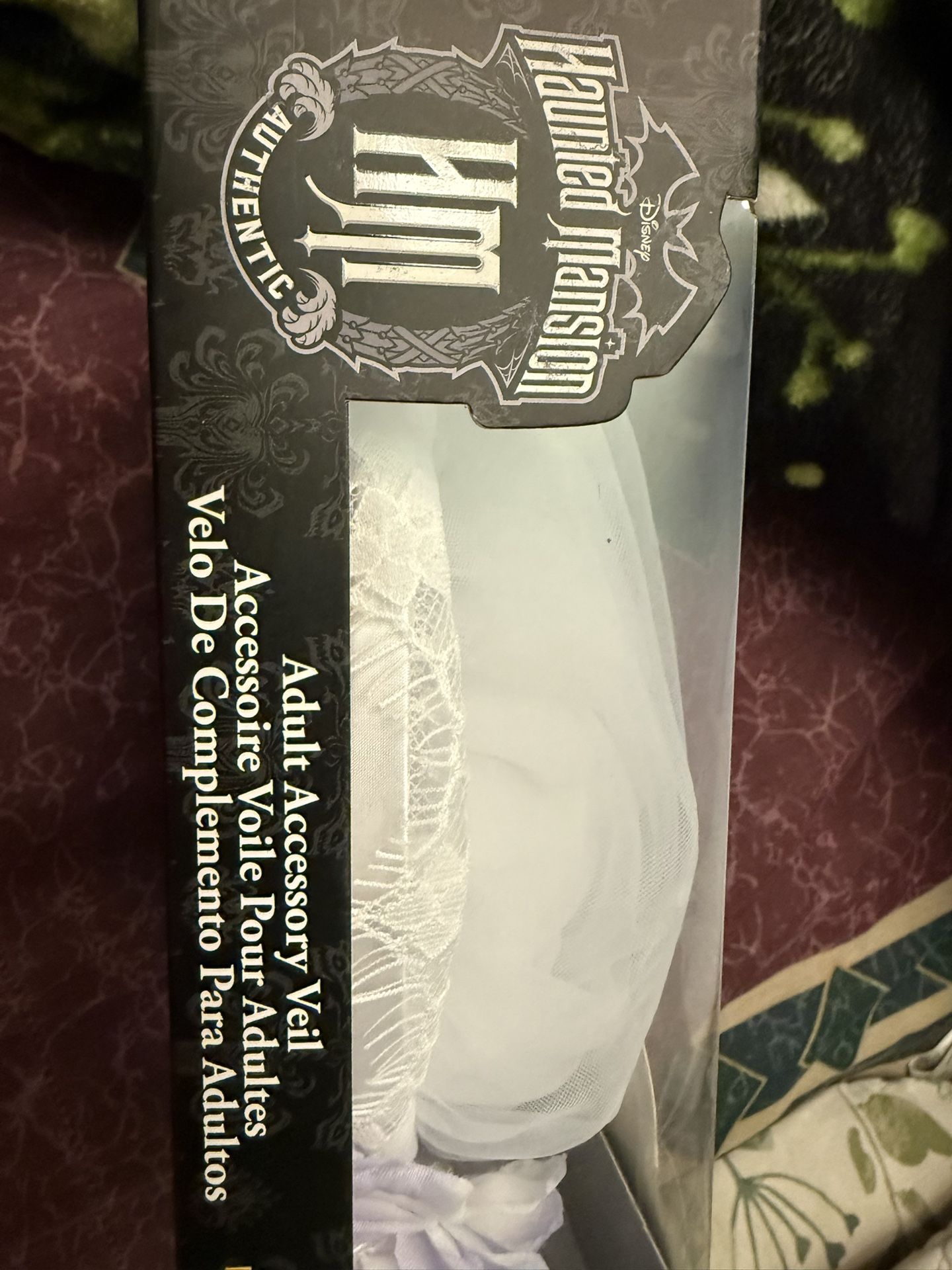Disney The Haunted Mansion Bride Veil With Glowing Wreath Of Flowers ? Phantom Manor light-up veil (€40) main image 2