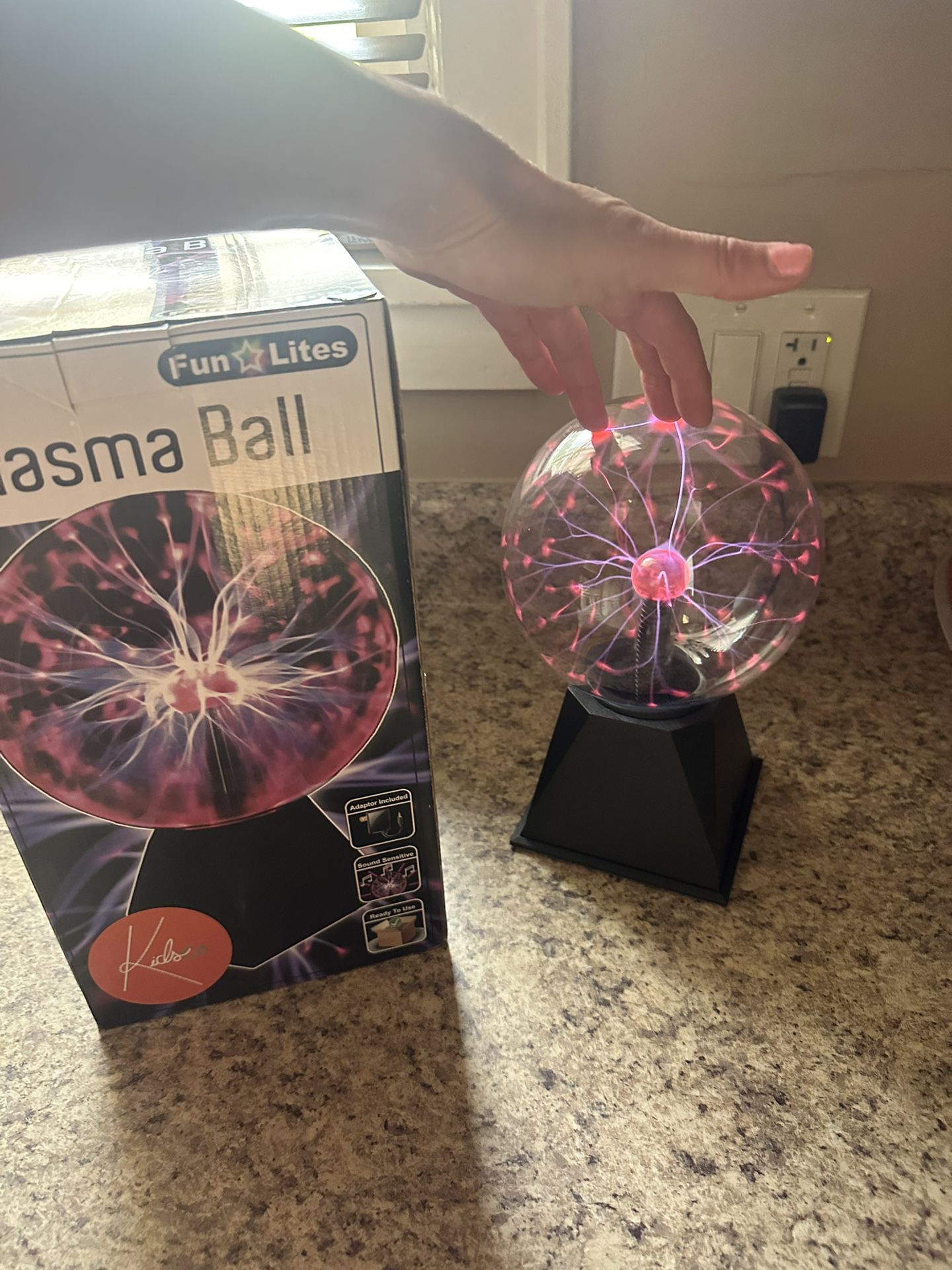 NEW PLASMA BALL plugged In To Show It Works It Is 11 Inches $50 Plasma Ball