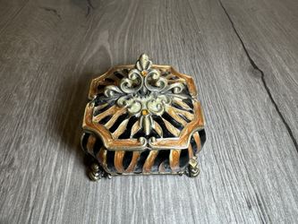 Decorative Trinket Box with Lid – Vintage Style Jewelry Box