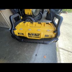 Dewalt Generator / Charger