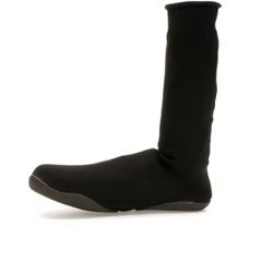 Yeezy Pods Black Size 3 (10.5-13 Men’s) DS