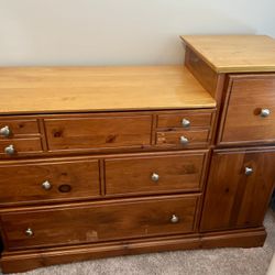 Solid Oak Dresser - vintage/antique