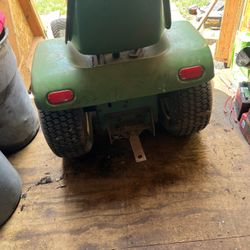 John Deere 110