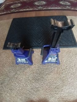 Jack stands