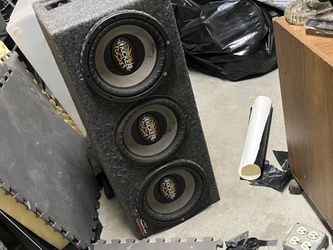 3 10” Kickers and Box