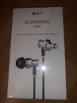 Earphones, in-Ear Metal Earbuds, Stereo Bass Isolating Headphones with Mic