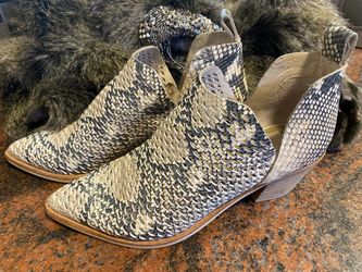 Dolce Vita Brand shoes