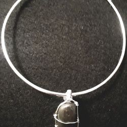 Silver Choker With Floating Pendant 