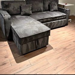 New Black Sleeper Sectional Couch with USB! Free Delivery 🚚!