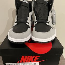 Jordan 1 Retro High OG 'Shadow 2.0'- (Size 4, 7, 9.5)