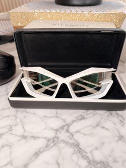Brand New Givenchy White Geometric Sunglasses – Silver Mirror Lenses | Full Case + Pouch $650 new