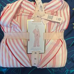 XL Victoria Secret Pajama Set
