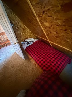 Wood kid bed