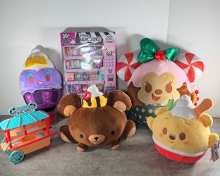Disney Munchlings Plush and Toy Bundle