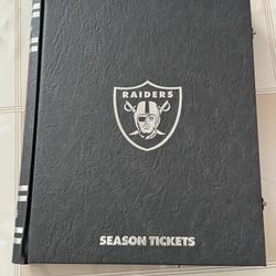 Raiders Gift Box 2025