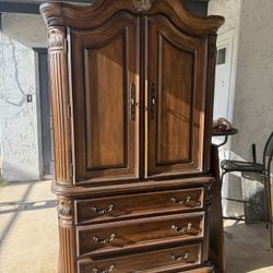 Wood Entertainment center/wardrobe/china Cabinet/buffet Cabinet