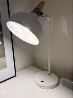 Table lamp