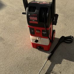 1800 PSI -1.5 GPM Electric Pressure Washer