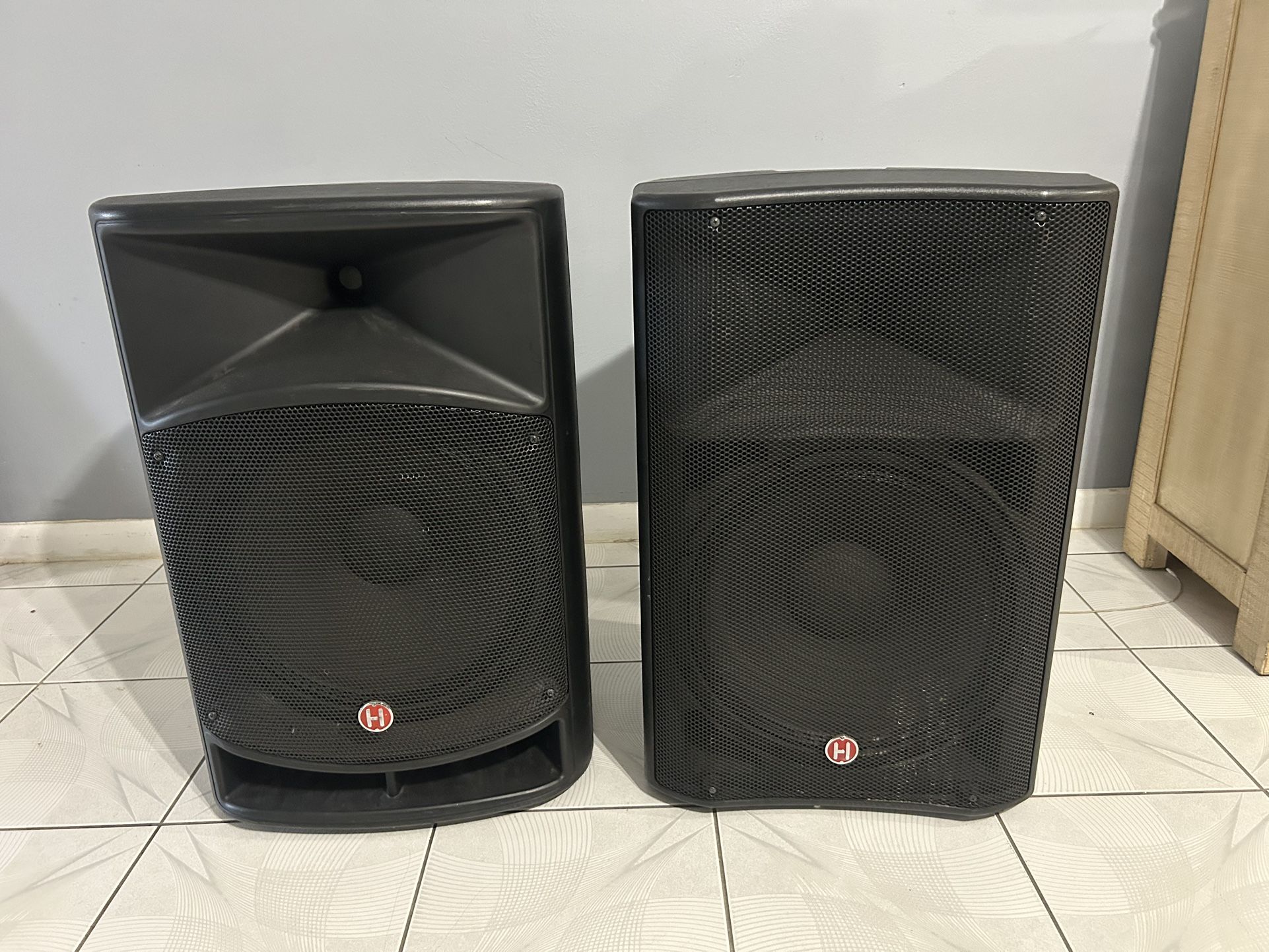 Harbinger V2115  $250