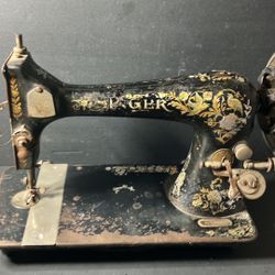 Antique Singer Sewing Machine Fiddle Back Treadle Head