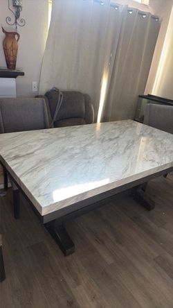 Dining table (imitation marble)