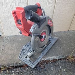 MILWAUKEE 18V FUEL 7 1/4" CIRCULAR SAW TOOL ONLY