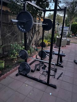 TITÁN SQUAT RACK WITH YORK OLYMPIC WEIGHTS