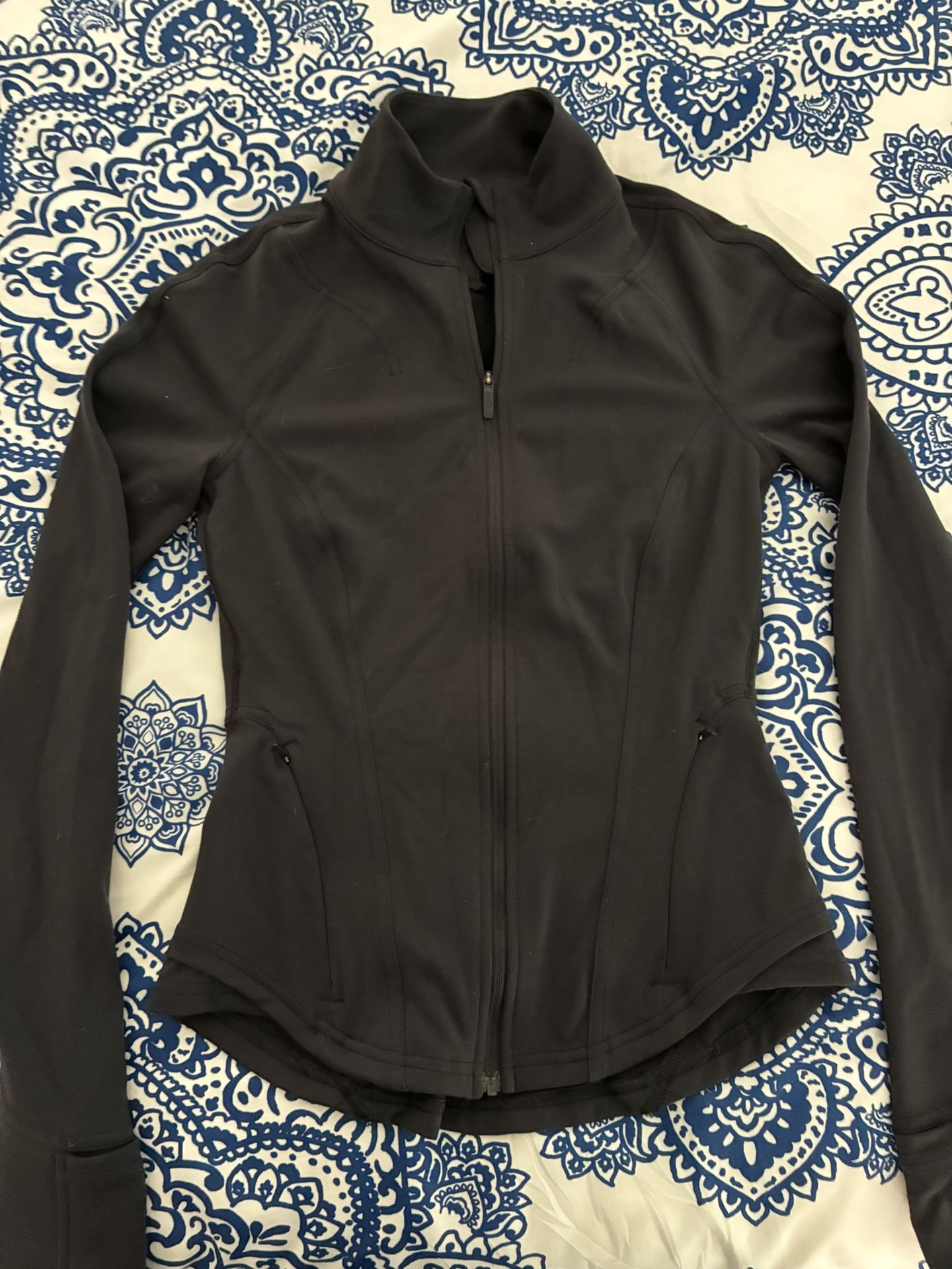 Lululemon Women’s Jacket Size 2