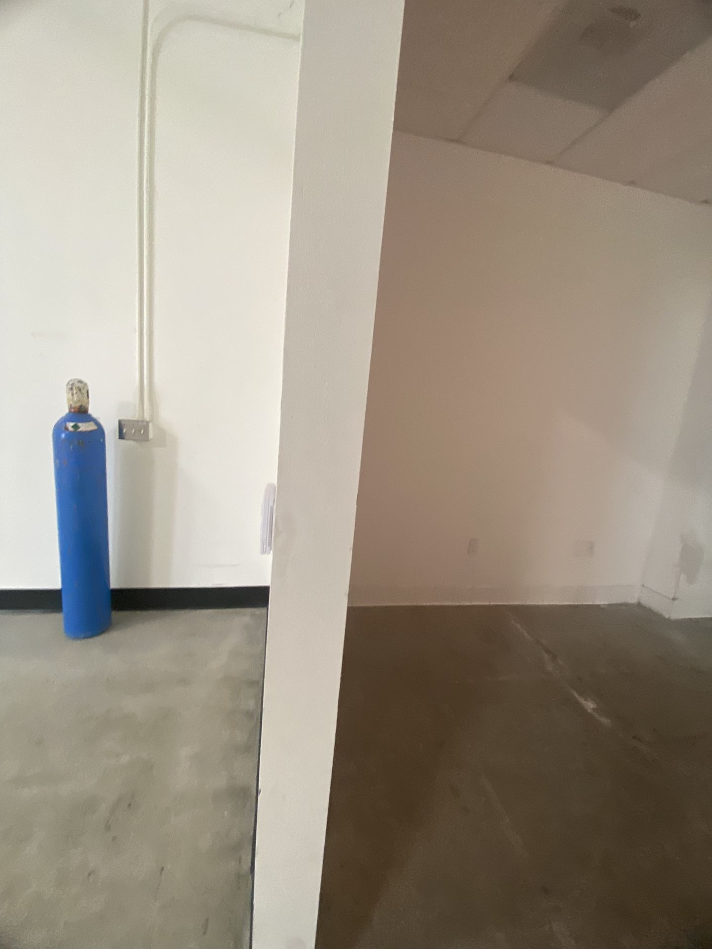 Helium Tank