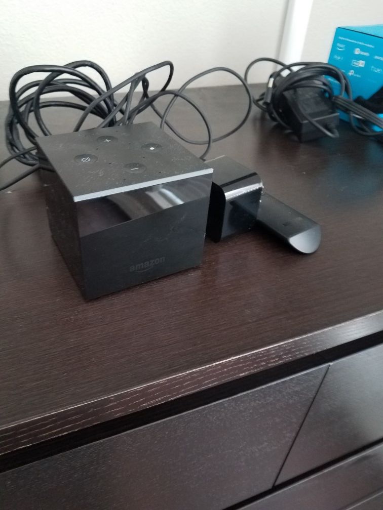 Amazon Fire TV Cube - 4K. 1st Gen