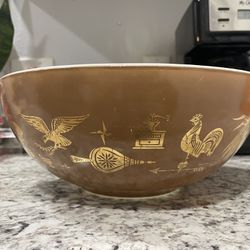 Vintage Pyrex Cinderella Bowl 