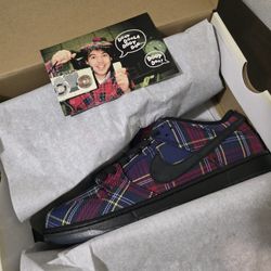 Nike SB Dunk Low Nardwuar Brand New Size 11
