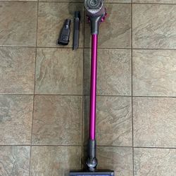 Dyson V6 Vacuum 