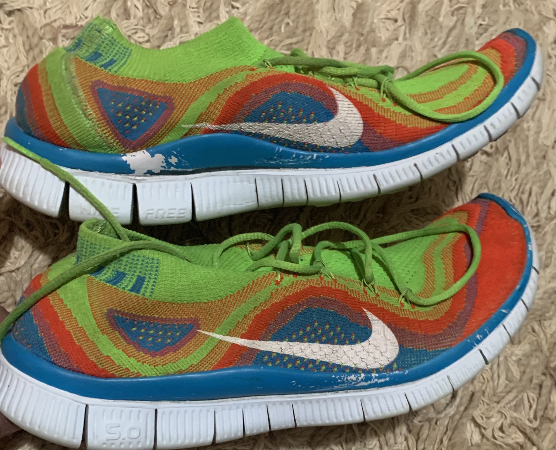 lana cuatro veces presión Nike Free 5.0 Flyknit Running Shoes Electric Green Rainbow 615805-316 Mens  9.5 for Sale in Stafford, VA - OfferUp