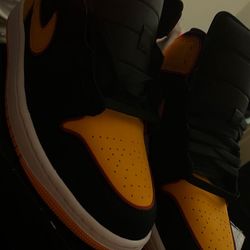 Air Jordan Mid 1s