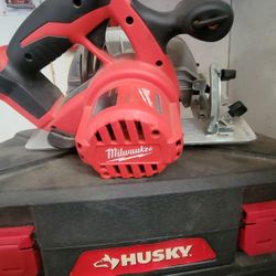 Milwaukee 6 1/2" Circular Saw