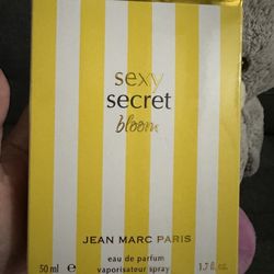 SEXY SECRET BLOOM BY JEAN MARC - 50$ New Rare 