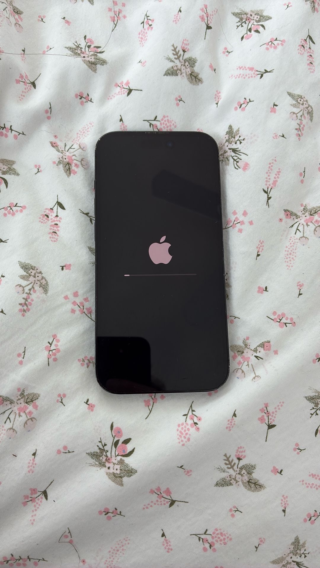 iPhone 14 Pro ( Small Crack) ( Sometimes Line Appears)