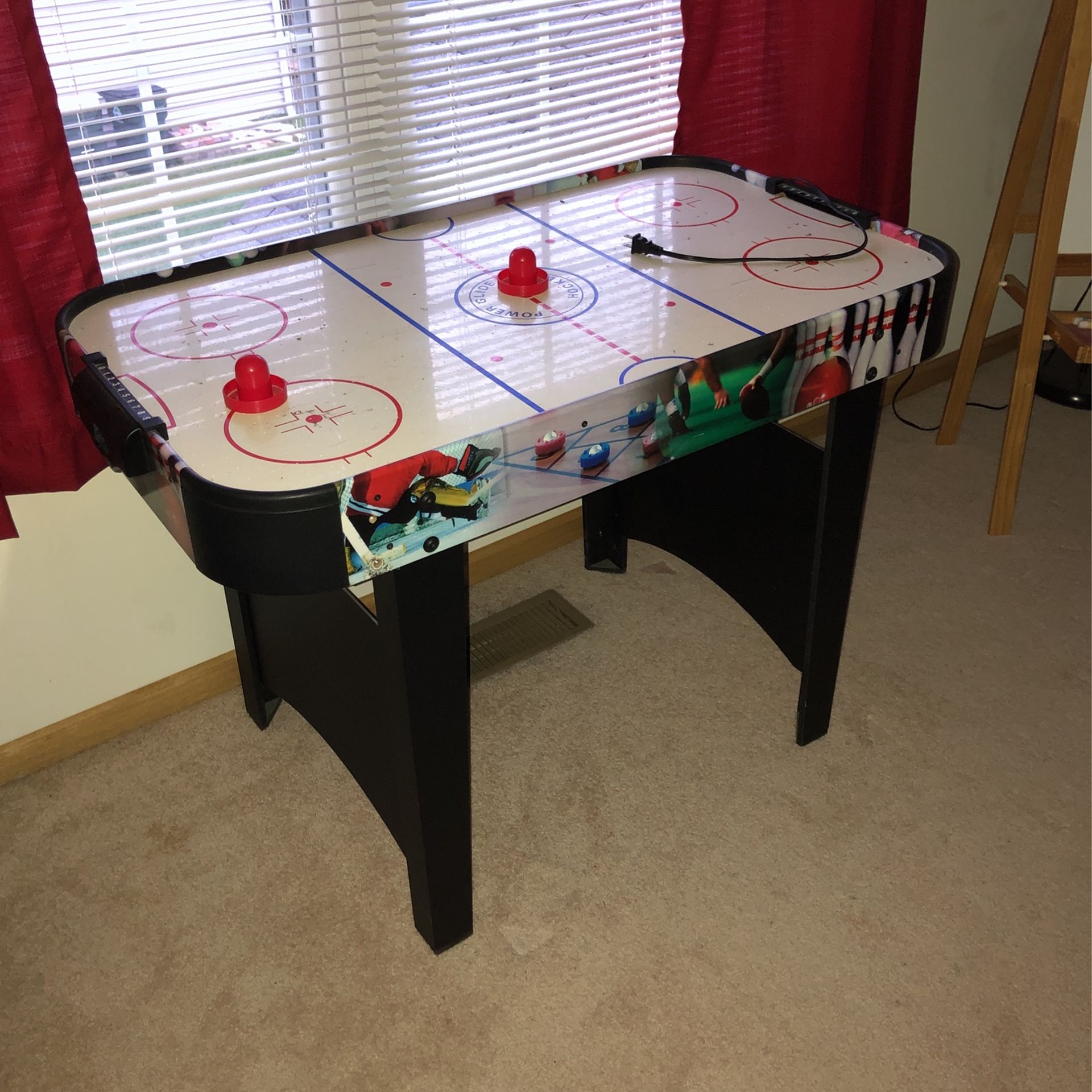 Air hockey Table