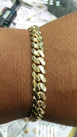 14k Gold cuban link bracelet hand made 8 inch long 7mm 28.3 grams
