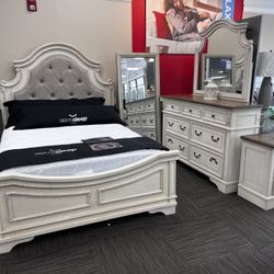 $39 Down Finance Bedroom Set Queen Bed King Bed Mattres Power Reclining Sofa and Loveseat Sectional Sofa Sleeper Dining Room Set 