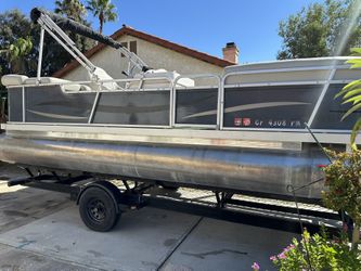 1999 Godfrey pontoon boat 