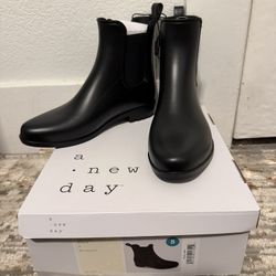 Rain Boots Size 8. New With Tags. Located in North Park 92104. 