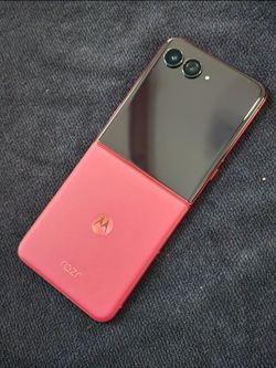 Moto Razr Ultra 2025