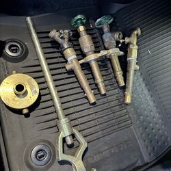 Water coupler valves