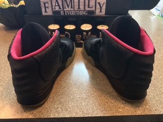 Nike Yeezy 2  Solar size 11.5